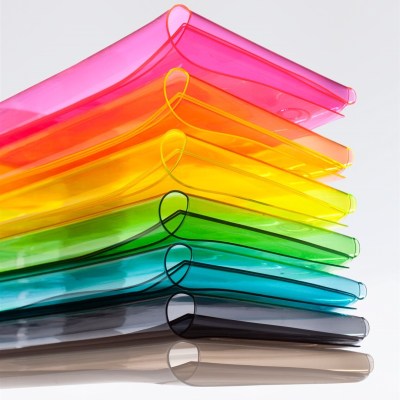 Furoshiki-Shiki-futuristische-Aufbewahrung-aus-vinyl-envelope-bags-compositionMn2KwDuErlFm7