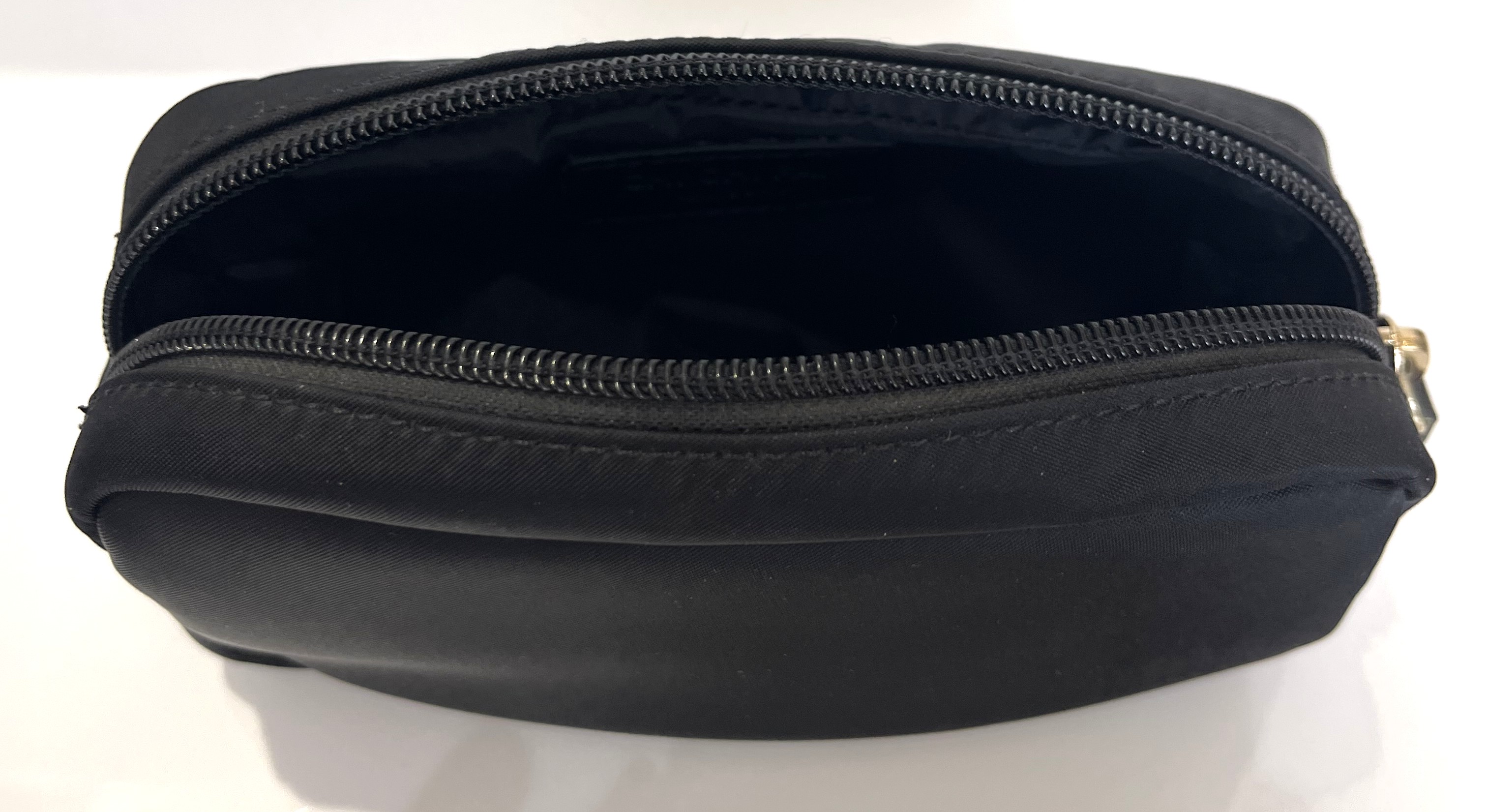 IMG_0723 Chi Chi Fan Toilettentasche, schwarz